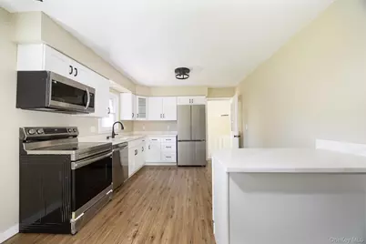 18 Cream Street, Hyde Park, NY 12538 - Photo 5