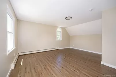 18 Cream Street, Hyde Park, NY 12538 - Photo 17