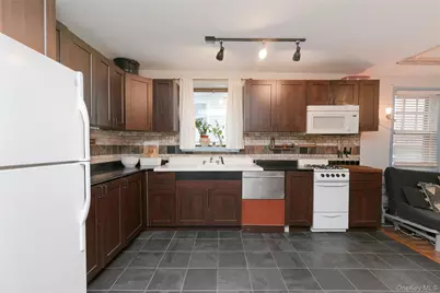 68 Tier Street, Bronx, NY 10464 - Photo 11