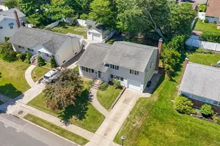 3547 Northview Ave, Wantagh, NY 11793 - Photo 3
