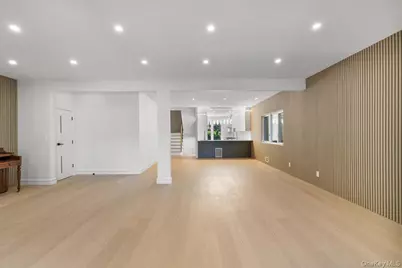 8549 Avon Street, Jamaica, NY 11432 - Photo 5