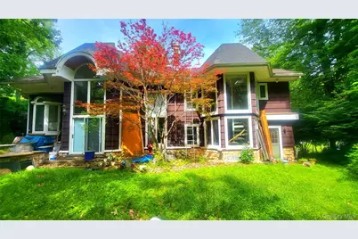 28 Colburn Drive, Poughkeepsie, NY 12603 - Photo 3