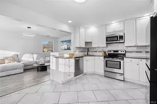 63 Orchard St, Manorville, NY 11949 - Photo 7