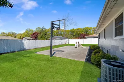 63 Orchard Street, Manorville, NY 11949 - Photo 35