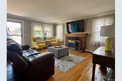 304 Lido Parkway, Lindenhurst, NY 11757 - Photo 5