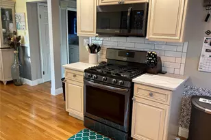 304 Lido Pkwy, Lindenhurst, NY 11757 - Photo 9