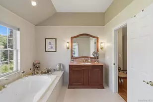 15 Boxwood Ln, Farmingdale, NY 11735 - Photo 33