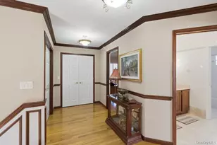 15 Boxwood Ln, Farmingdale, NY 11735 - Photo 23