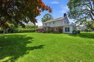 107 Dogwood Ln, Manhasset, NY 11030 - Photo 31