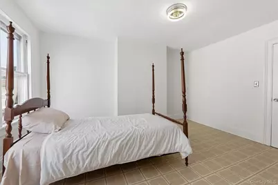 4238 Vireo Avenue, Bronx, NY 10470 - Photo 19