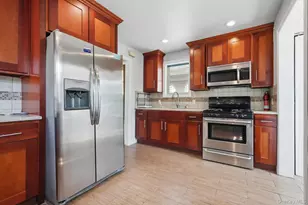 92-51 Winchester Blvd, Queens Village, NY 11428 - Photo 27