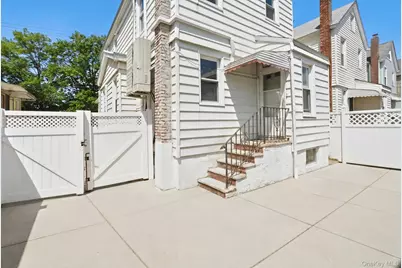 92-51 Winchester Boulevard, Queens Village, NY 11428 - Photo 5