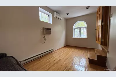 6240 Cromwell Crescent, Rego Park, NY 11374 - Photo 7