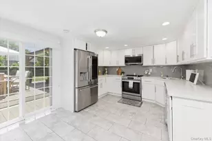 10 Rutgers Rd, Farmingville, NY 11738 - Photo 11