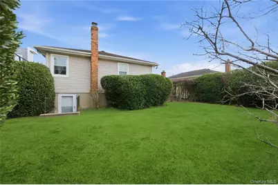 3292 Murdock Avenue, Oceanside, NY 11572 - Photo 17