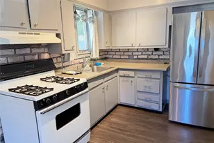 5 Robin Rd, Selden, NY 11784 - Photo 5
