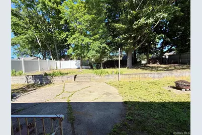 5 Robin Road, Selden, NY 11784 - Photo 19