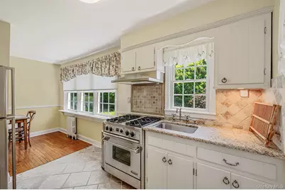 22 Lawrence Street, Greenlawn, NY 11740 - Photo 11