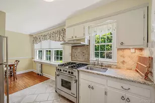 22 Lawrence St, Greenlawn, NY 11740 - Photo 11