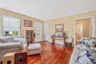 22 Lawrence St, Greenlawn, NY 11740 - Photo 5