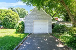 22 Lawrence St, Greenlawn, NY 11740 - Photo 33