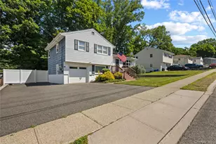 24 Maplewood Blvd, Suffern, NY 10901 - Photo 3