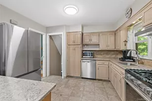 24 Maplewood Blvd, Suffern, NY 10901 - Photo 9