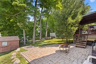 24 Maplewood Blvd, Suffern, NY 10901 - Photo 27