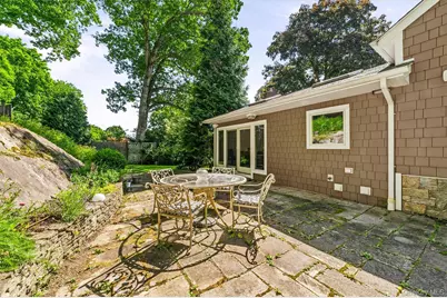 12 Overlook Road N, White Plains, NY 10603 - Photo 29