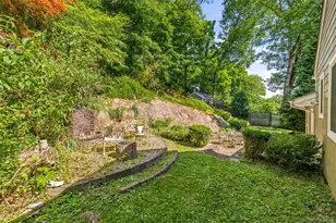 12 Overlook Rd N, White Plains, NY 10603 - Photo 33