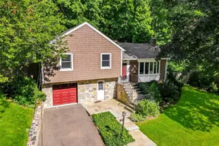 12 Overlook Rd N, White Plains, NY 10603 - Photo 3