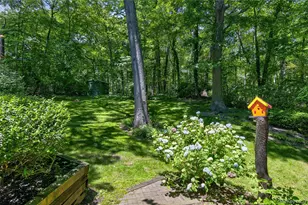 44 Koenig Dr, Oyster Bay, NY 11771 - Photo 25