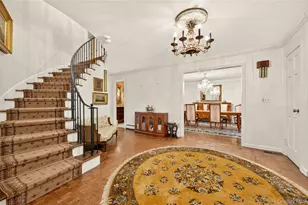 44 Koenig Dr, Oyster Bay, NY 11771 - Photo 7