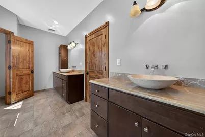 231-233 Celery Avenue #231, New Hampton, NY 10958 - Photo 11