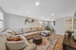 135 Texas St, Lindenhurst, NY 11757 - Photo 9