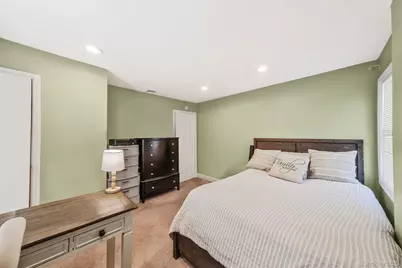 135 Texas Street, Lindenhurst, NY 11757 - Photo 21