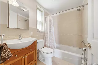 126 Glover Avenue, Yonkers, NY 10704 - Photo 17