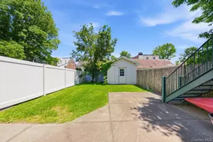 126 Glover Ave, Yonkers, NY 10704 - Photo 39