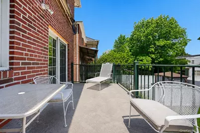 126 Glover Avenue, Yonkers, NY 10704 - Photo 9