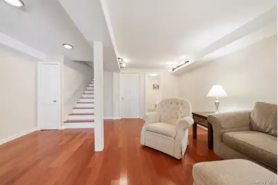 126 Glover Avenue, Yonkers, NY 10704 - Photo 23