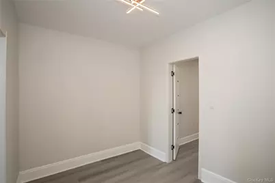 6717 Myrtle Avenue, Glendale, NY 11385 - Photo 27