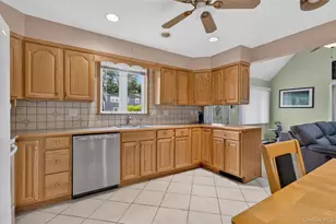 39 Boat Ln, Levittown, NY 11756 - Photo 13