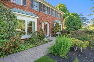 15-17 Park Woods Ln, Kings Park, NY 11754 - Photo 3