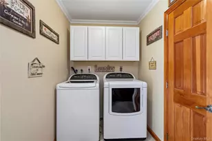 15-17 Park Woods Ln, Kings Park, NY 11754 - Photo 19