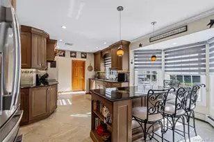 15-17 Park Woods Ln, Kings Park, NY 11754 - Photo 13