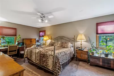 15-17 Park Woods Lane, Kings Park, NY 11754 - Photo 37