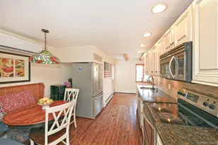 35 Ranch Ln, Levittown, NY 11756 - Photo 17