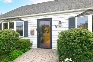 35 Ranch Ln, Levittown, NY 11756 - Photo 5
