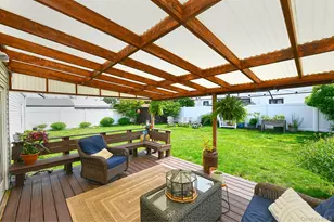 35 Ranch Ln, Levittown, NY 11756 - Photo 31
