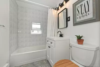 35 Ranch Lane, Levittown, NY 11756 - Photo 29